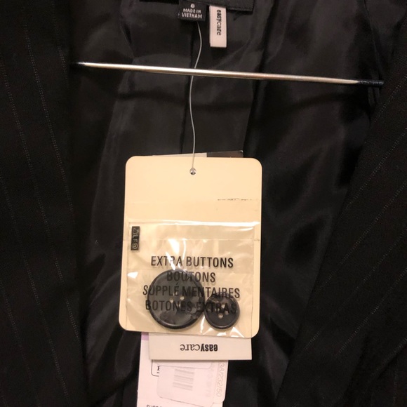 Brand new blazer - Picture 4 of 4